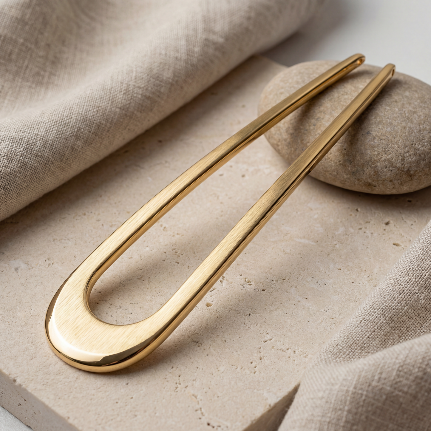 Snug Strands French U-Pin in gold – side view - Snug Strands